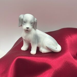 Made in Japan White Gray Dog Figure Kyoto Ware
Approx 3" X 2.5"